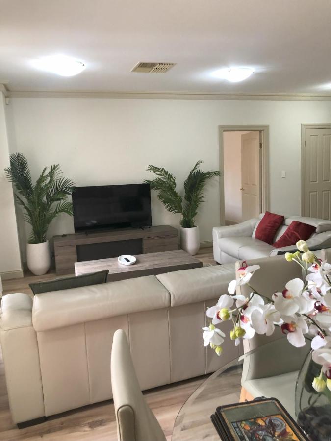 Superb Stay In Adelaides East End Extérieur photo