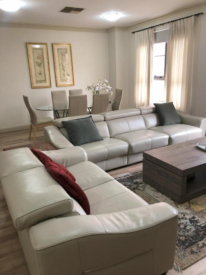Superb Stay In Adelaides East End Extérieur photo